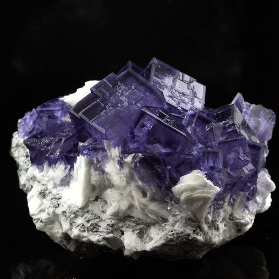 Fluorite. 214.0 ct.