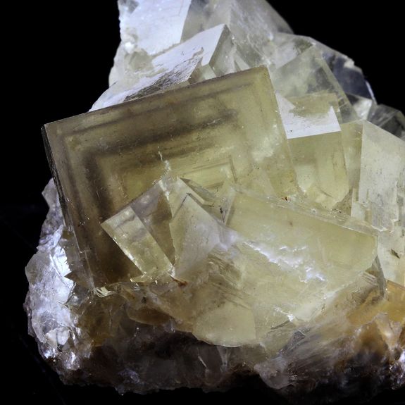 Fluorite (Fantôme). 369.5 ct.