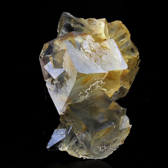 Fluorite. 316.0 ct.
