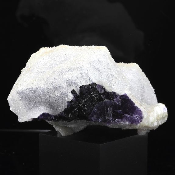 Quartz, Fluorite. 654.5 ct.