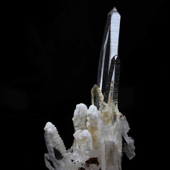 Quartz + Smithsonite. 133.5 ct.