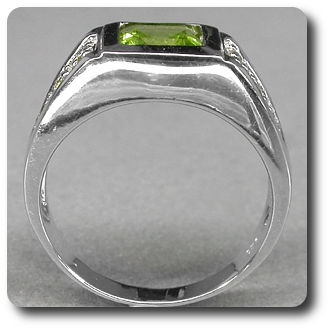 PERIDOT RING