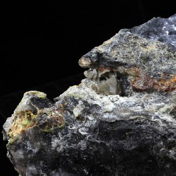 Stolzite + Galène. 680.5 ct.