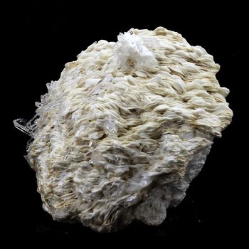 Quartz + Baryte. 1211.5 ct.