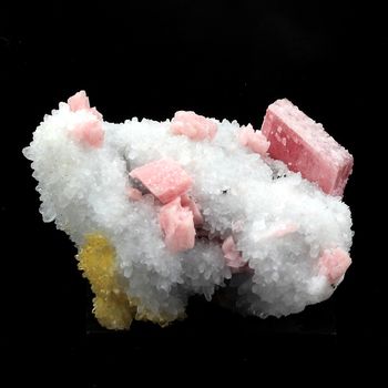 Rhodochrosite, Quartz. 194.0 ct.