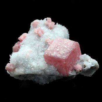 Rhodochrosite, Quartz. 194.0 ct.