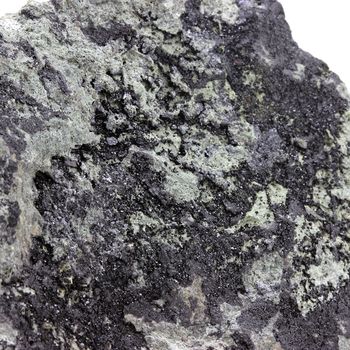 Grenat Melanite + Perovskite. 3026.5 ct.