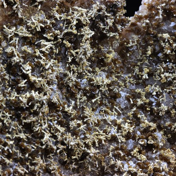 Arsenatian Vanadinite + Calcite.