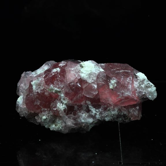 Fluorite rose. 117.0 ct.