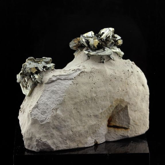 Marcassite. 151.0 ct.