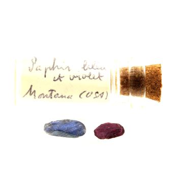 Saphirs. 1.66 ct (bleu) - 0.58 ct (violet).