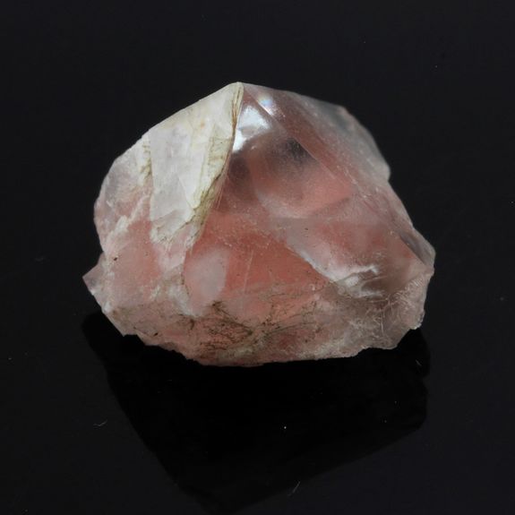 Fluorite rose. 8.83 ct.