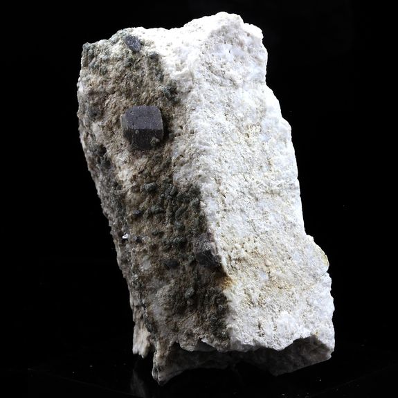 Sphene (Titanite). 576.5 ct.