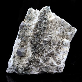 Sphene (Titanite). 576.5 ct.