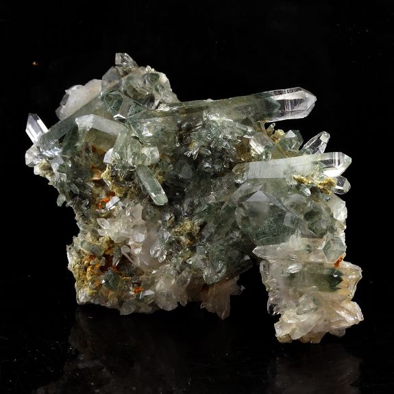 Quartz fantôme. 167.0 ct.