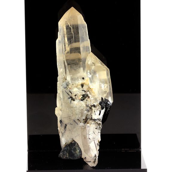 Quartz, Tourmaline Elbaite. 1214.0 ct.