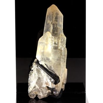 Quartz, Tourmaline Elbaite. 1214.0 ct.