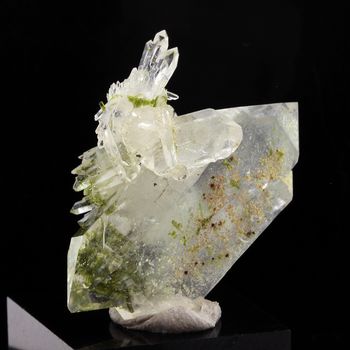Epidote + Quartz. 27.0 ct.