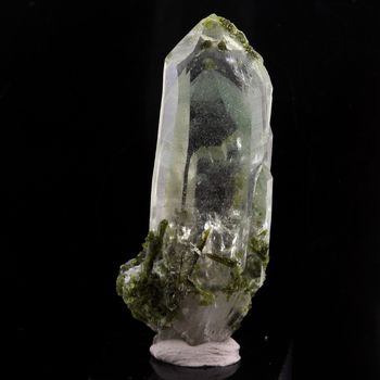 Epidote + Quartz. 38.0 ct.