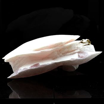 Mangano Calcite. 3136.0 ct.