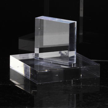 Socle présentoir acrylique support pour minéraux. 10 pièces.