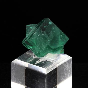 Fluorite. 91.0 ct.