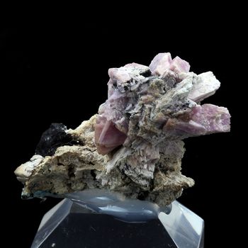 Rhodonite. 96.0 ct.