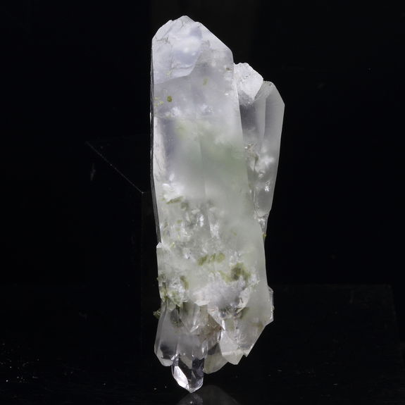 Quartz, Epidote, Byssolite. 54.5 ct.