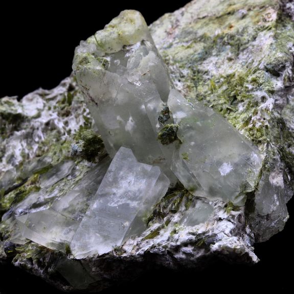 Quartz, Epidote, Byssolite. 594.0 ct.