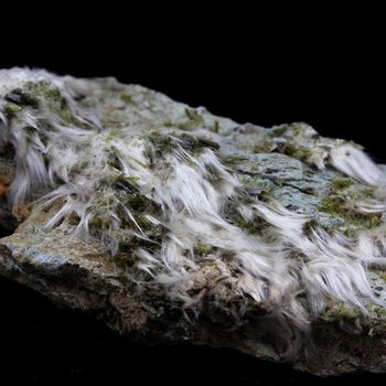 Epidote, Byssolite. 235.0 ct.