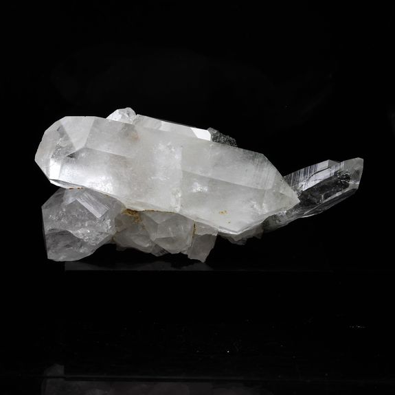Quartz, Chlorite. 199.5 ct.
