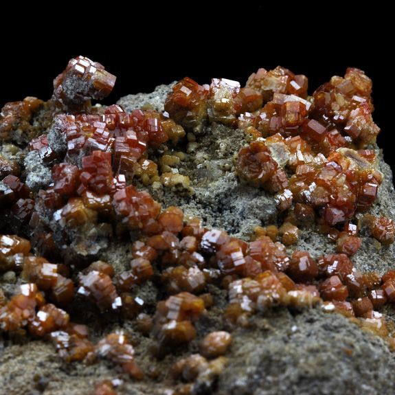 Vanadinite. 1009.5 ct.