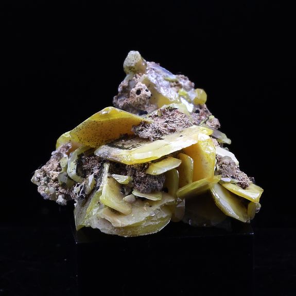 Wulfenite. 48.0 ct.