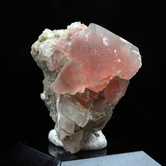 Fluorite rose. 90.0 ct.