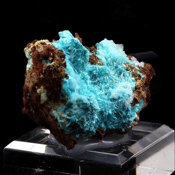 Aurichalcite. 866.0 ct.