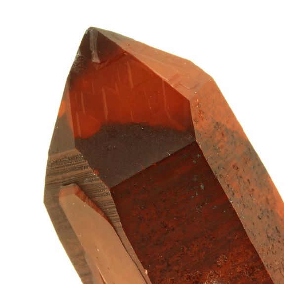 Quartz rouge. 422.0 ct.