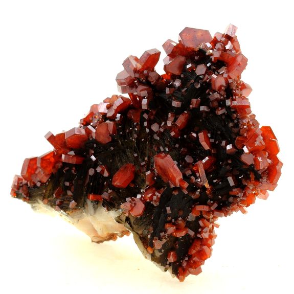 Vanadinite. 900.0 ct.