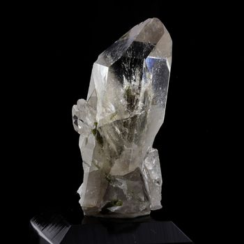 Quartz fumé + Epidote. 85.0 ct.