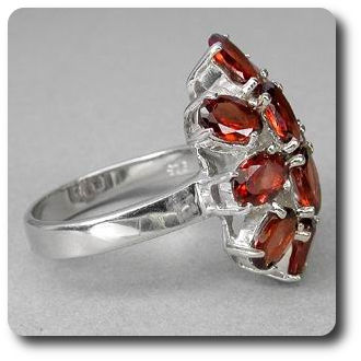 GARNET RING