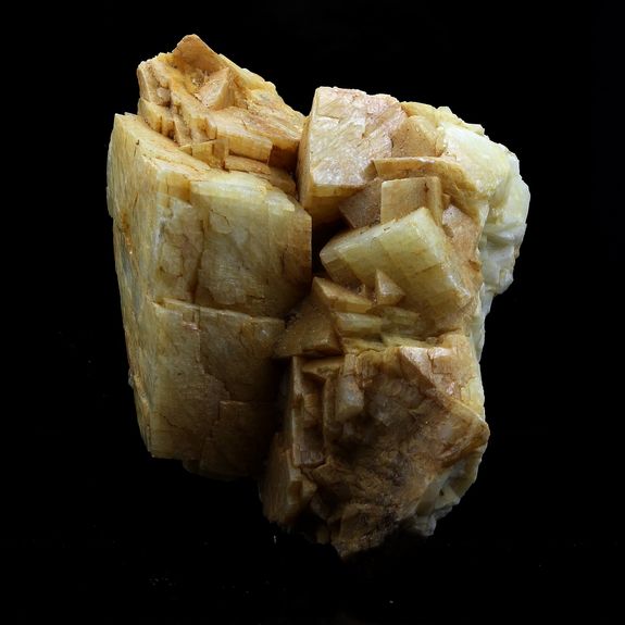 Dolomite. 935.0 ct.
