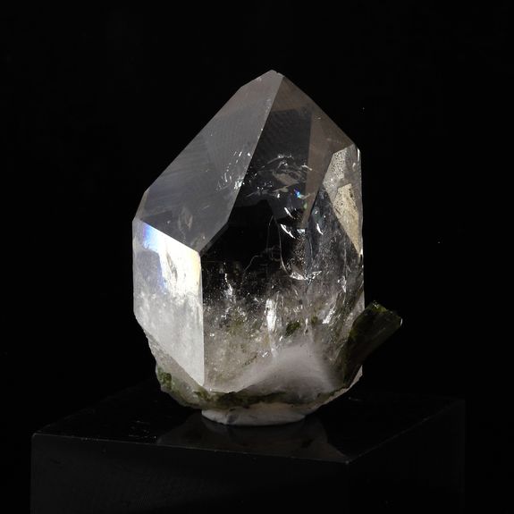 Quartz fumé + Epidote. 82.0 ct.