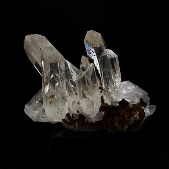 Quartz + Limonite. 66.0 ct.