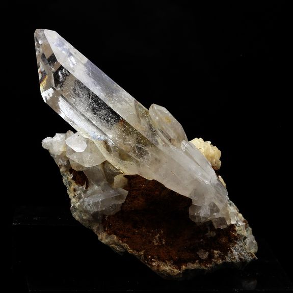 Quartz + Limonite.