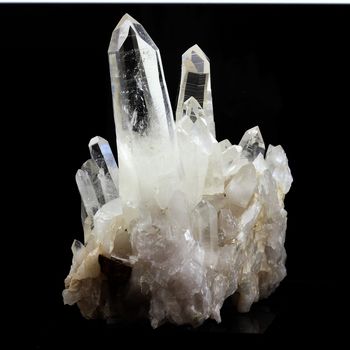 Quartz. 1305.0 ct.