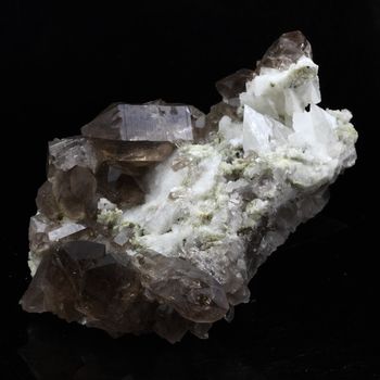 Quartz fumé. 356.0 ct.