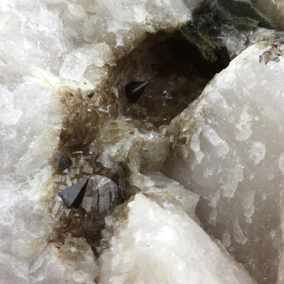 Anatase. 1477.0 ct.