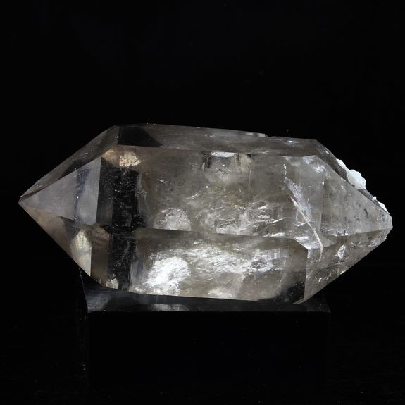 Quartz fumé Biterminé. 148.0 ct.