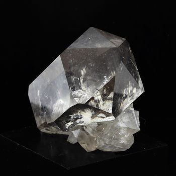 Quartz fumé Biterminé. 148.0 ct.