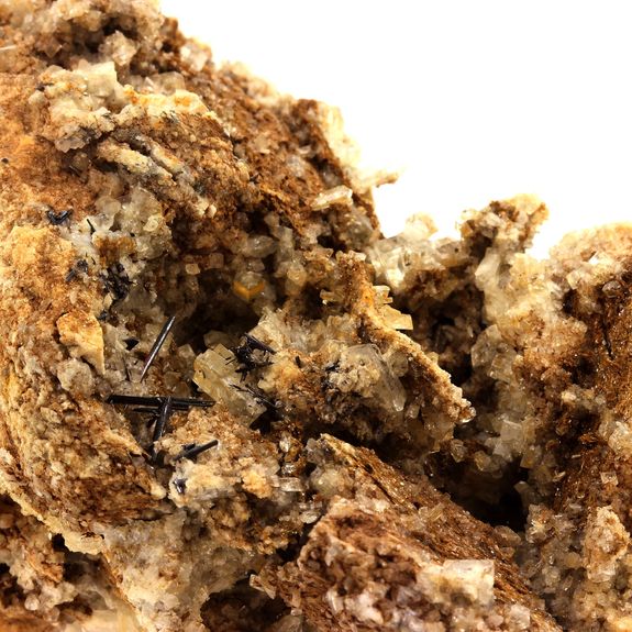 Rutile, Adulaire. 2205.0 ct.