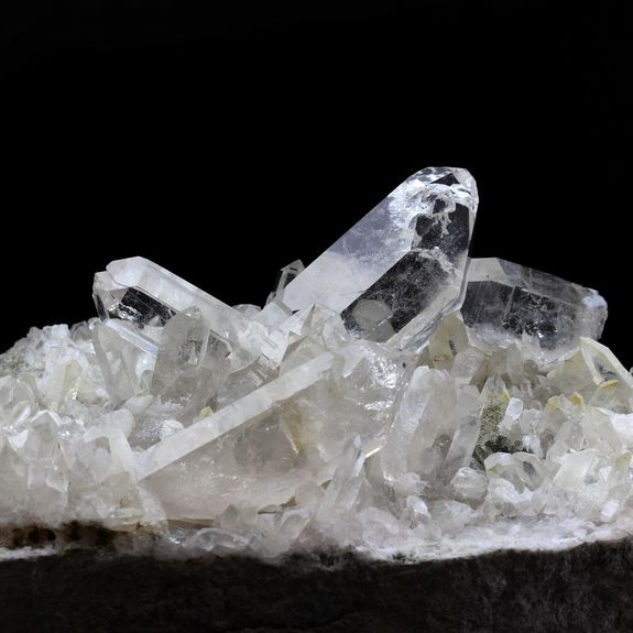 Quartz hyalin. 4288.0 ct.